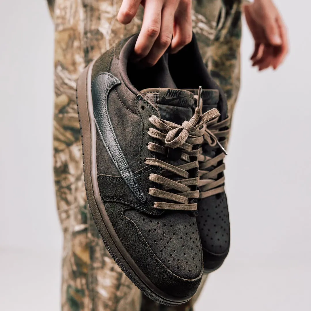 Air Jordan 1 Retro Low OG SP Travis Scott Velvet Brown