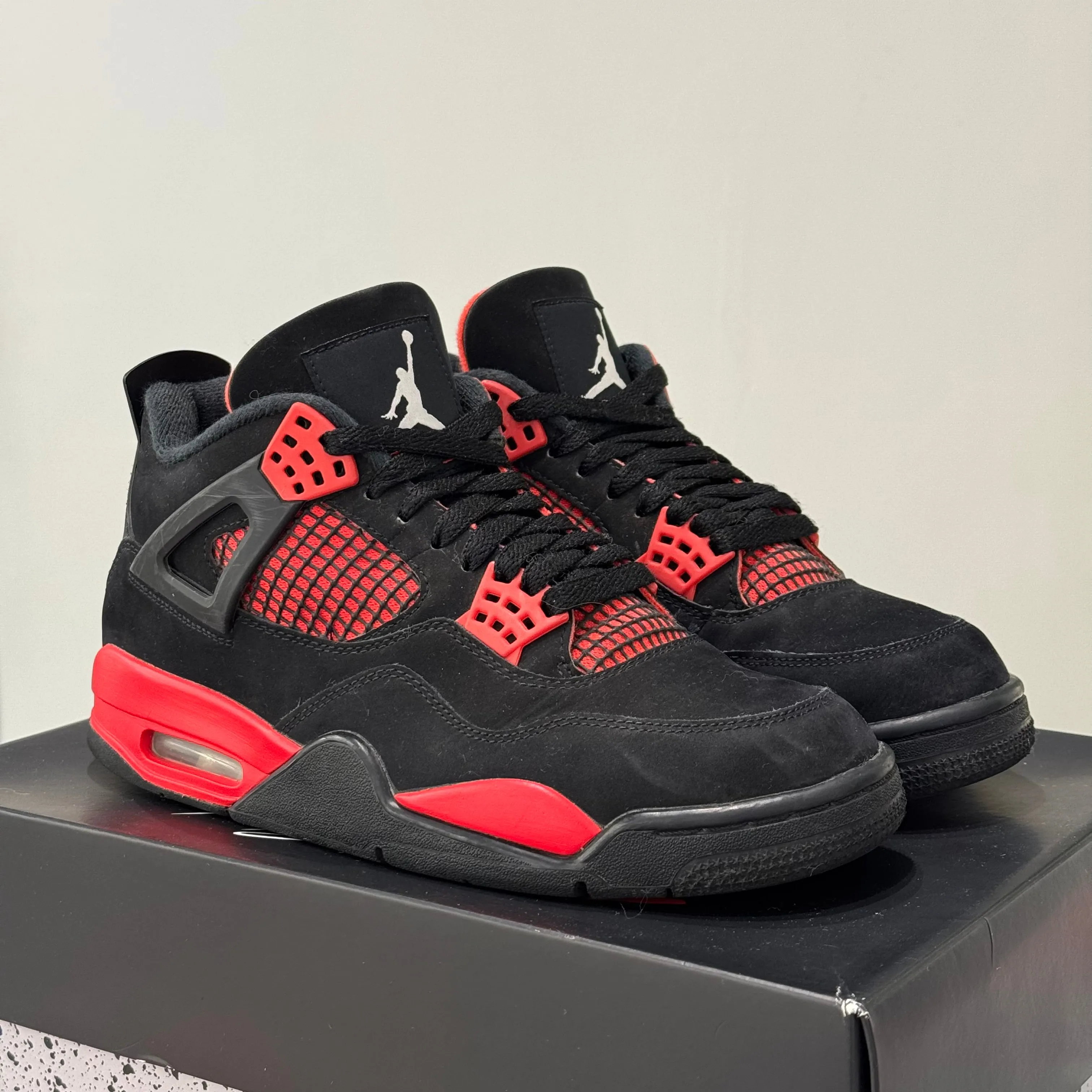 Air Jordan 4 Retro Red Thunder (41) - Usado