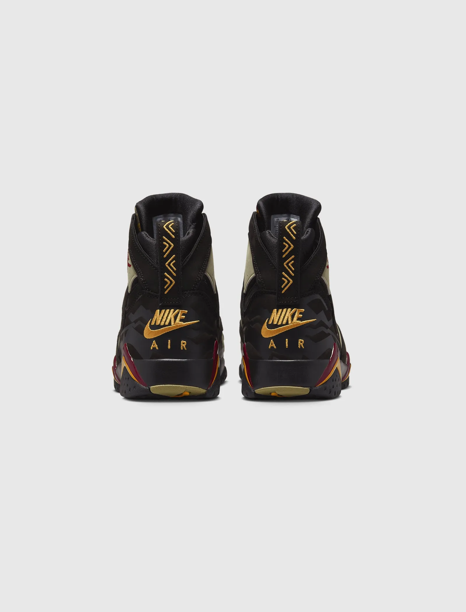 AIR JORDAN 7 RETRO SE "BLACK OLIVE"