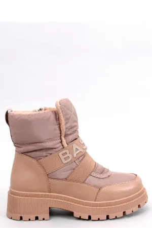 Snow boots