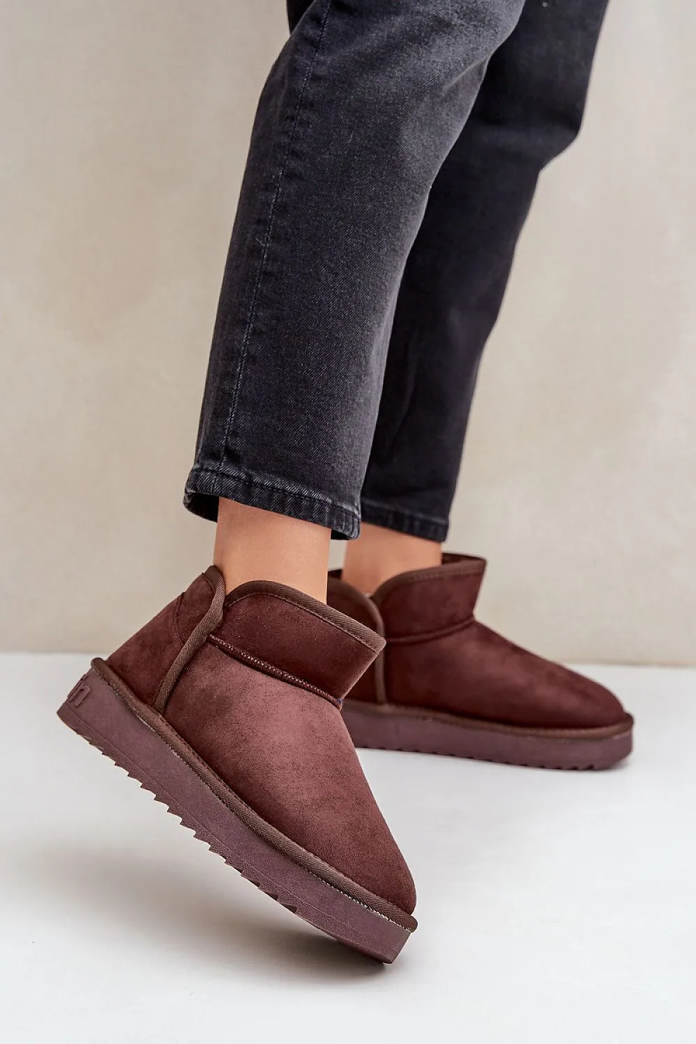 Snow boots