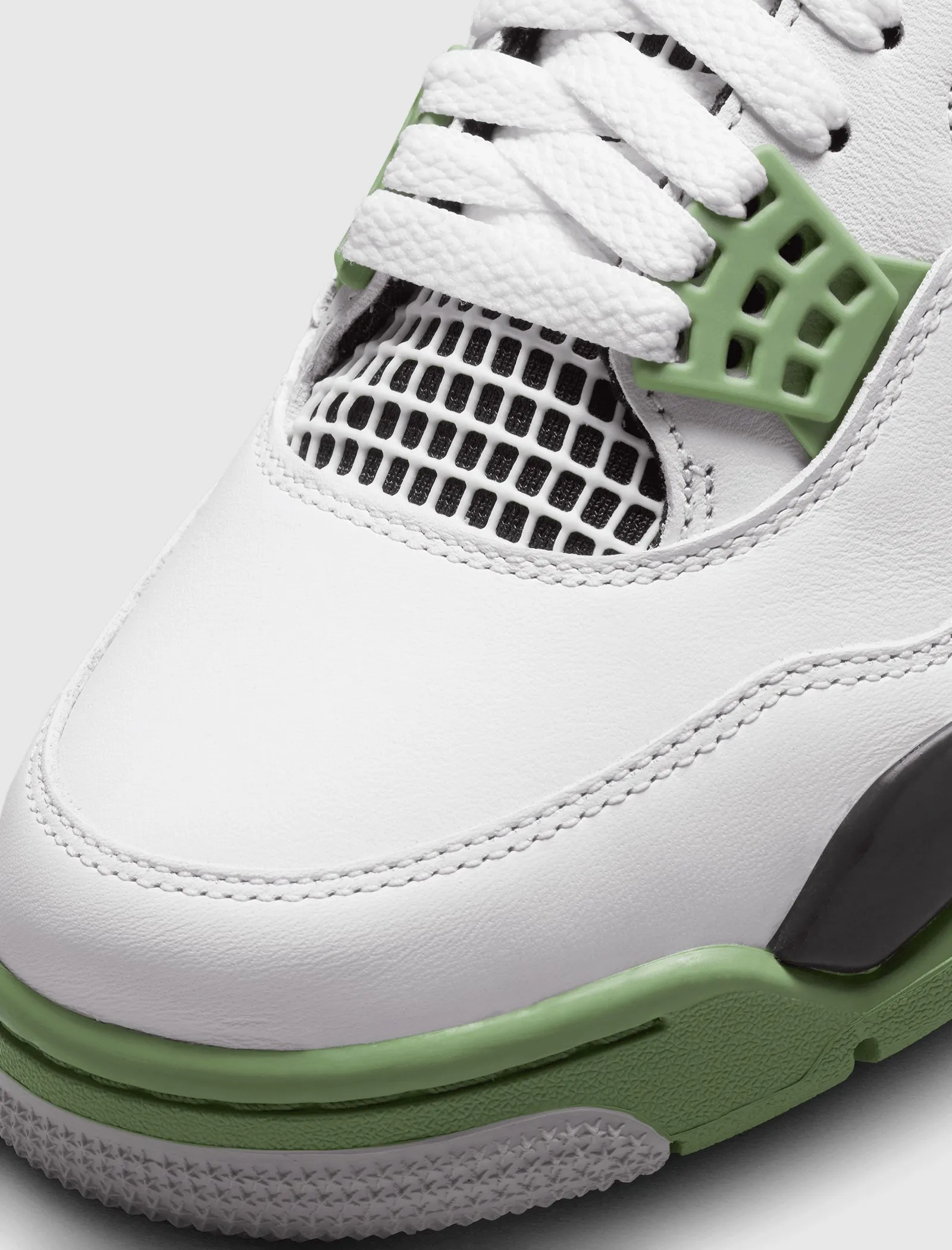 WOMEN'S AIR JORDAN 4 RETRO "OIL GREEN"